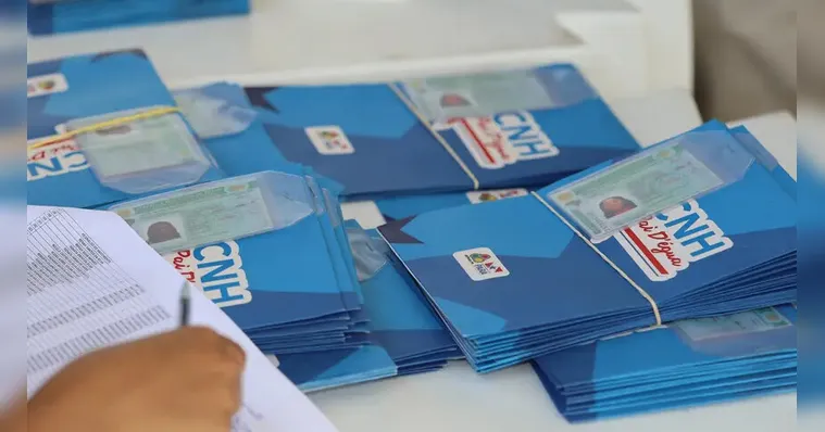 Imagem ilustrativa da notícia CNH Pai D’égua para mães atípicas: Detran divulga lista de classificadas