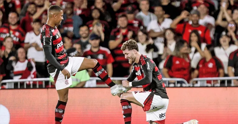 Imagem ilustrativa da notícia Flamengo leva susto com lei do ex, o vence Mirassol e vira líder