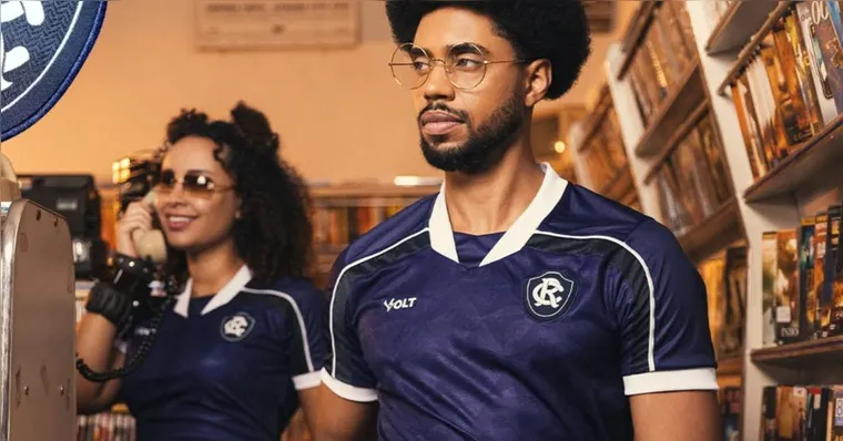 Imagem ilustrativa da notícia Vídeo: Clube do Remo lança camisa retrô dos anos 90