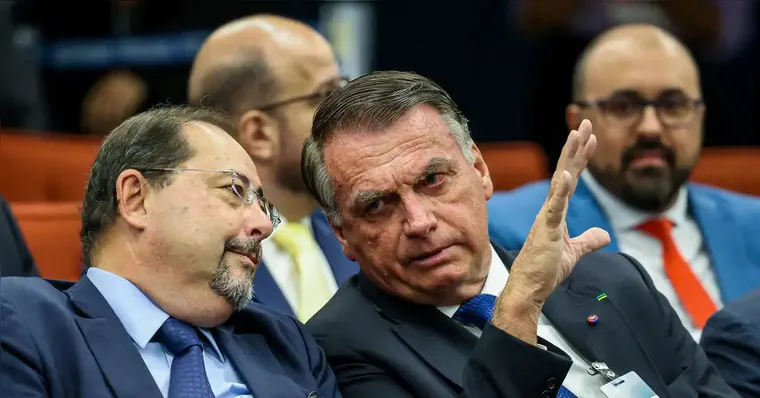 Imagem ilustrativa da notícia STF inicia interrogatório de Bolsonaro por plano de golpe