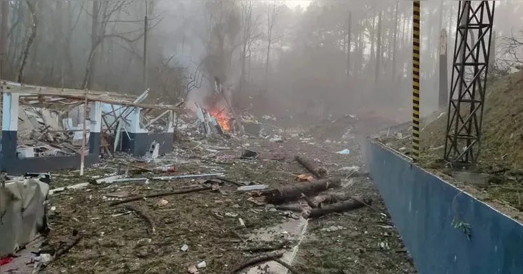 Imagem ilustrativa da notícia Explosão em fábrica no Paraná deixa mortos e desaparecidos