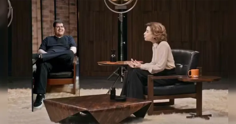 Imagem ilustrativa da notícia Fernanda Torres questiona fortuna de Casimiro: "Como você fez?"