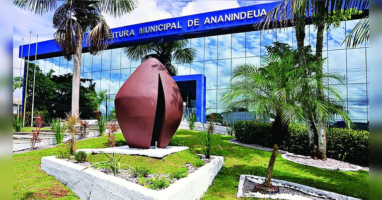 Imagem ilustrativa da notícia Prefeito de Ananindeua faz empréstimo e cria 80 vagas para aliados. Entenda os impactos!