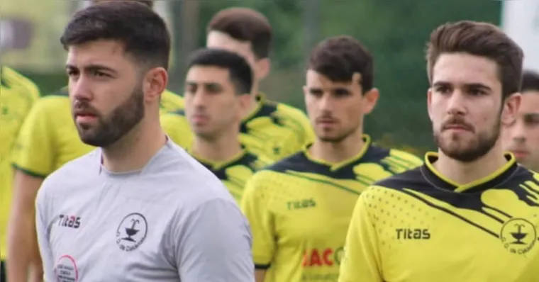 Imagem ilustrativa da notícia Goleiro brasileiro de 27 anos morre em praia artificial em Portugal