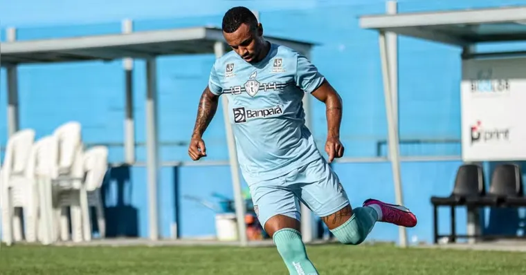 Imagem ilustrativa da notícia Paysandu negocia rescisão contratual com o lateral Keffel