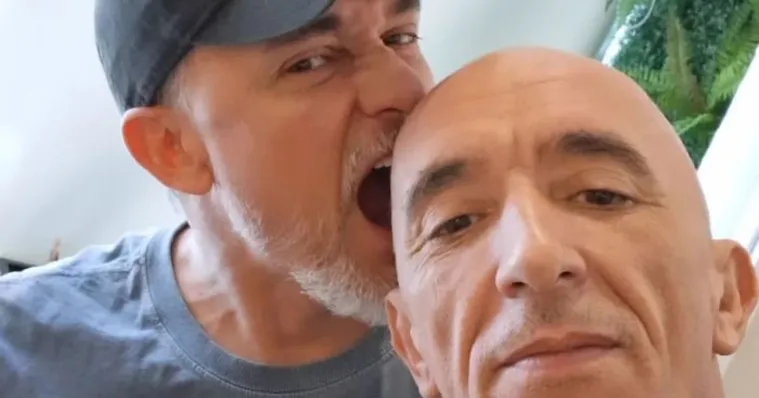Imagem ilustrativa da notícia Irmãos Cravinhos aparecem juntos nas redes sociais e dividem opiniões