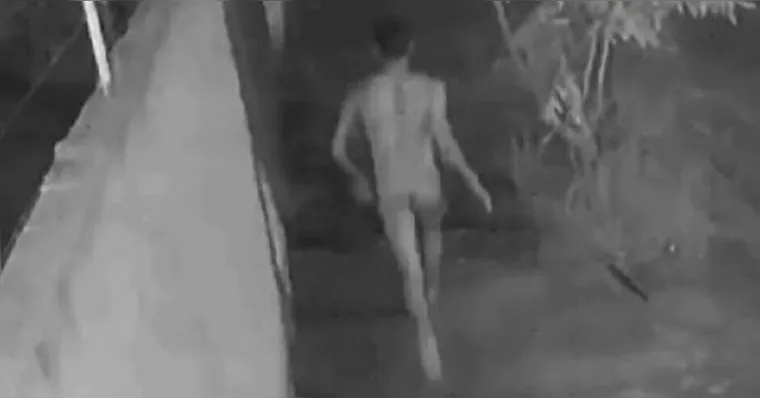 Imagem ilustrativa da notícia Jovem foge nu pelas ruas para escapar de ataque do ex da ficante