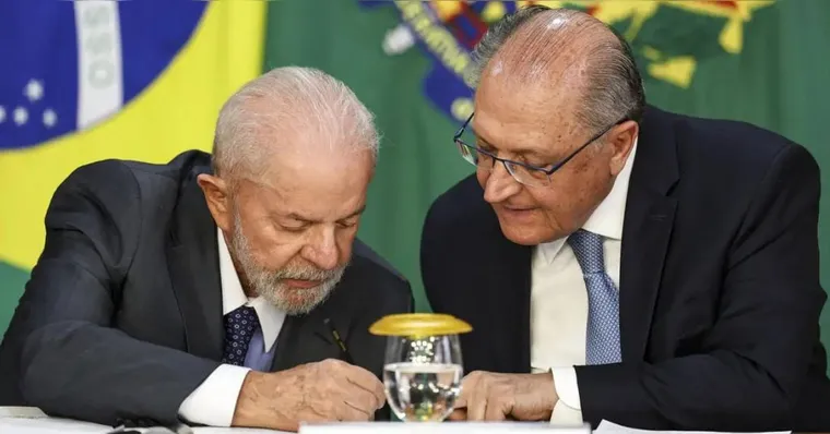 Imagem ilustrativa da notícia Lula e Alckmin articulam plano emergencial contra tarifaço 