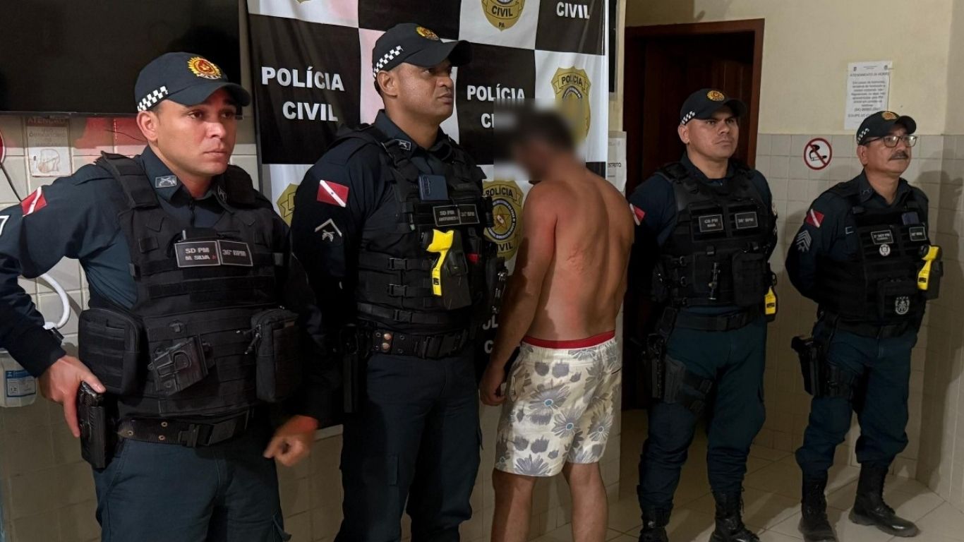 Após a prisão, o homem foi conduzido à Delegacia de Polícia Civil do município, onde passou pelos procedimentos legais.