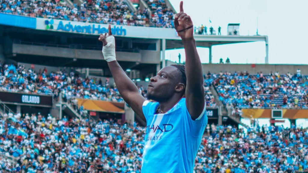 Jérémy Doku fez um dos gols da vitória do Manchester City