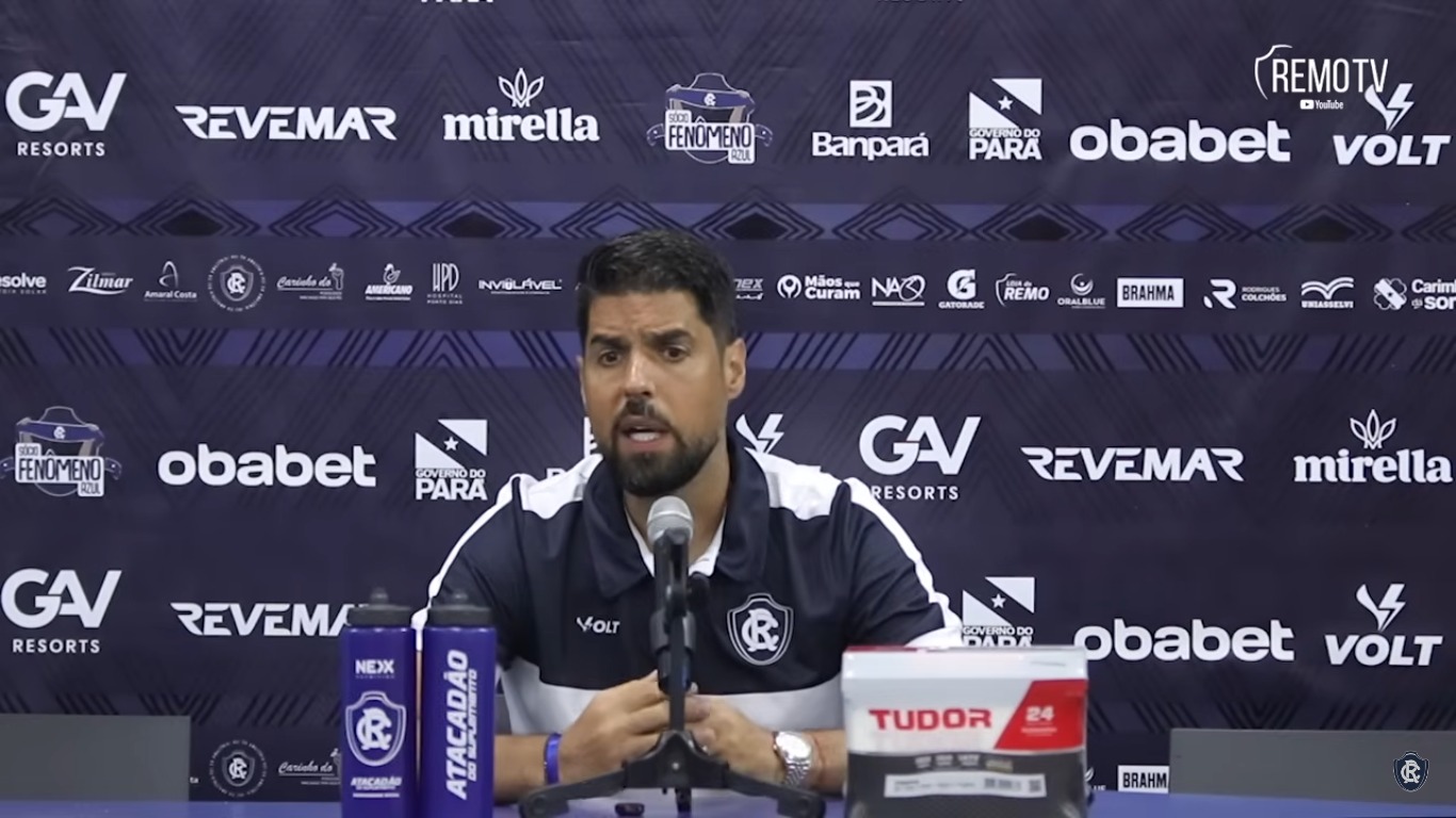 Antônio Oliveira elogiou a atuação de seus comandados.