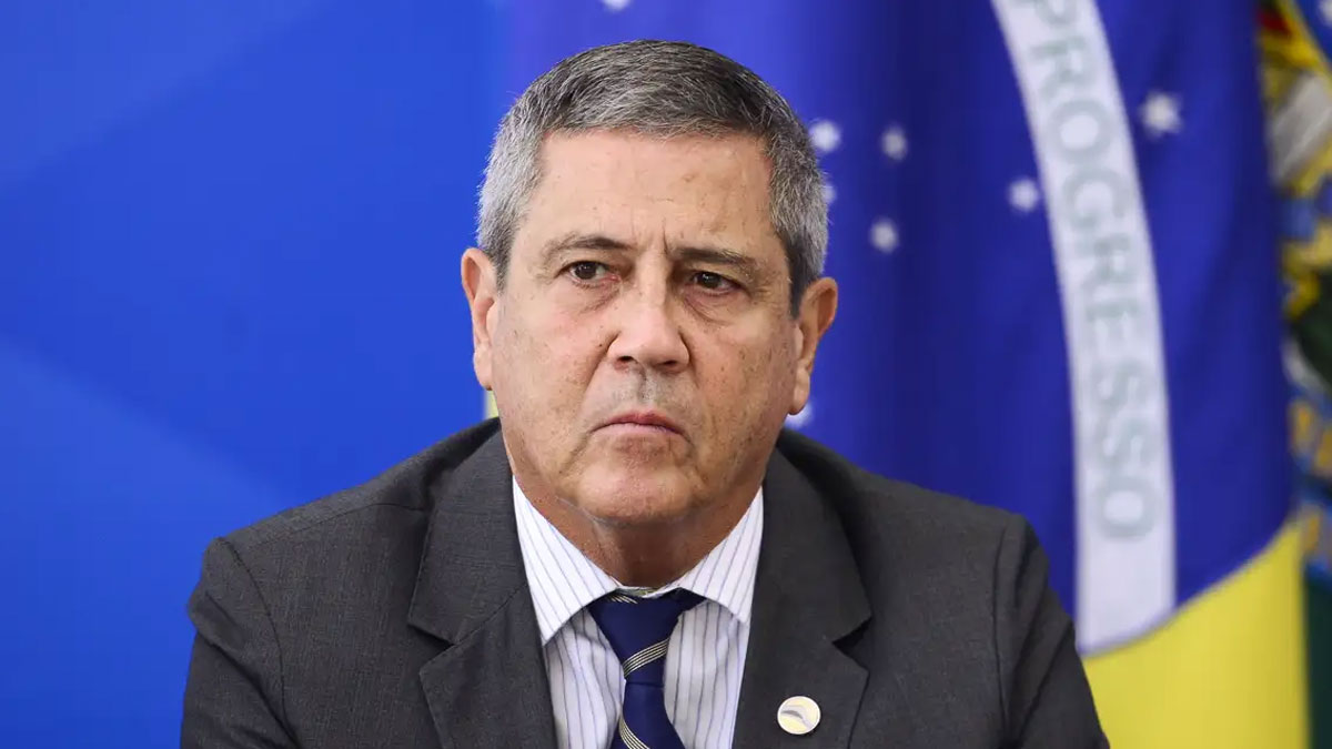 O ex-ministro Braga Netto participava de um grupo do WhatsApp que disseminava dados falsos com o objetivo de criar indícios de fraude nas eleições.
