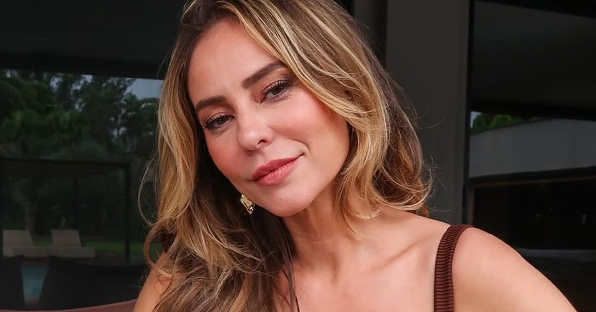 Atriz critica impunidade de perfis falsos e é alvo de críticas nas redes sociais.