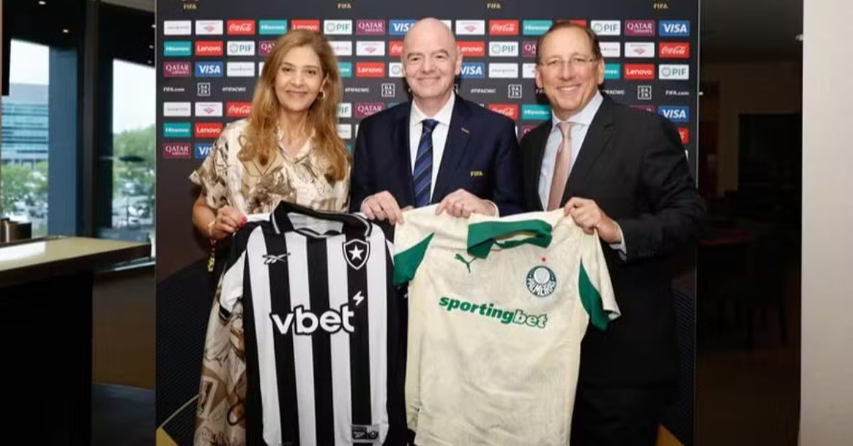 Leila Pereira e John Textor encontram Gianni Infantino, presidente da Fifa, antes de jogo entre Palmeiras e Botafogo, e trocam camisa