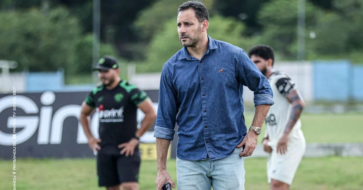 Carlos Frontini destaca sucesso das novas contratações do Paysandu em coletiva
