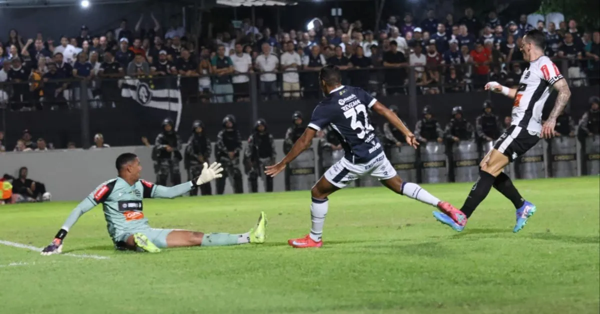 Pedro Rocha abriu o placar aos 14 minutos da primeira etapa