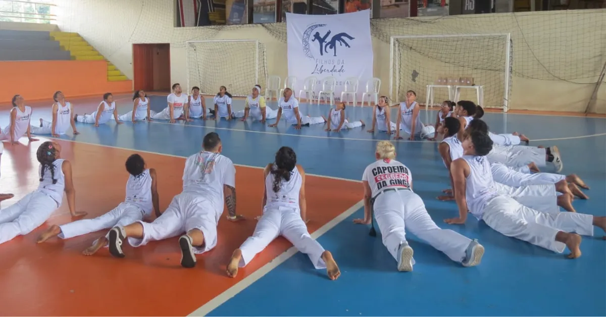 O evento reuniu oficinas, apresentações culturais, batizado, troca de cordas, fortalecendo o vínculo comunitário e ampliando o alcance da capoeira na região.