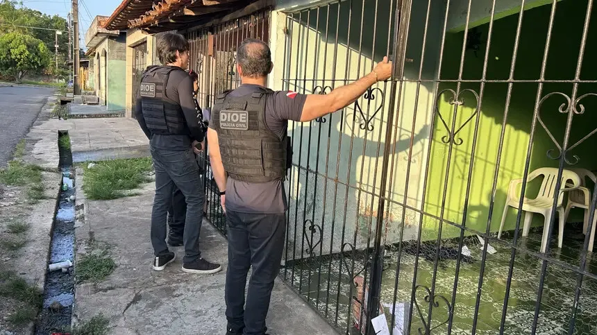 Operação 'Gabarito Final' investiga a participação de servidores públicos e candidatos em esquema fraudulento em certame no município.