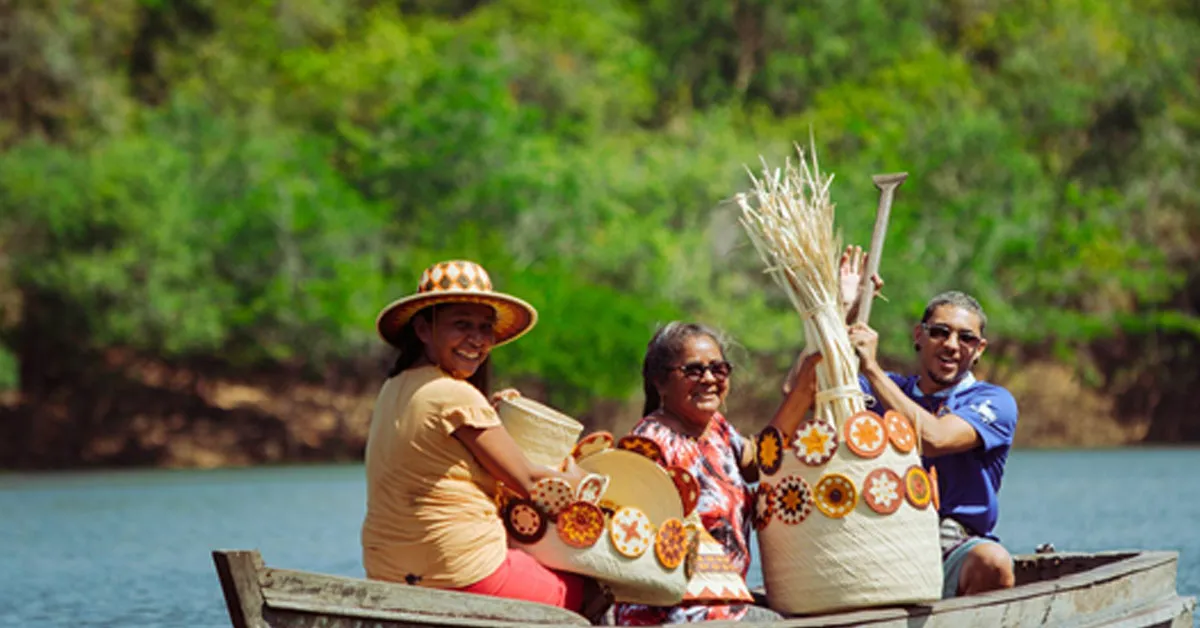 A iniciativas fortalecem comunidades e bioeconomia na Amazônia /Artesãos da Turiarte
