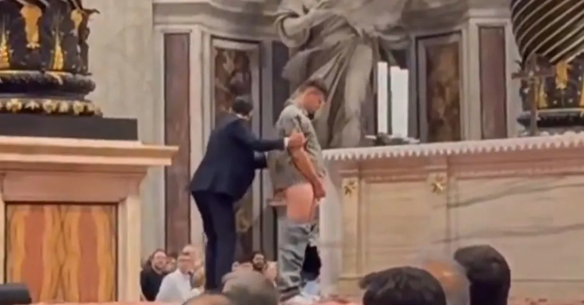 O ato de profanação ocorreu na Basílica de São Pedro, no Vaticano
