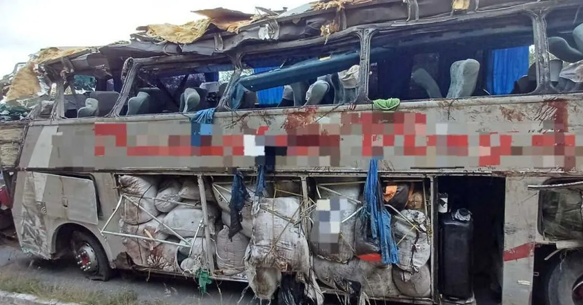 Ônibus tombou após bater em barranco; vítimas são da Bahia e Minas Gerais

Introdução: