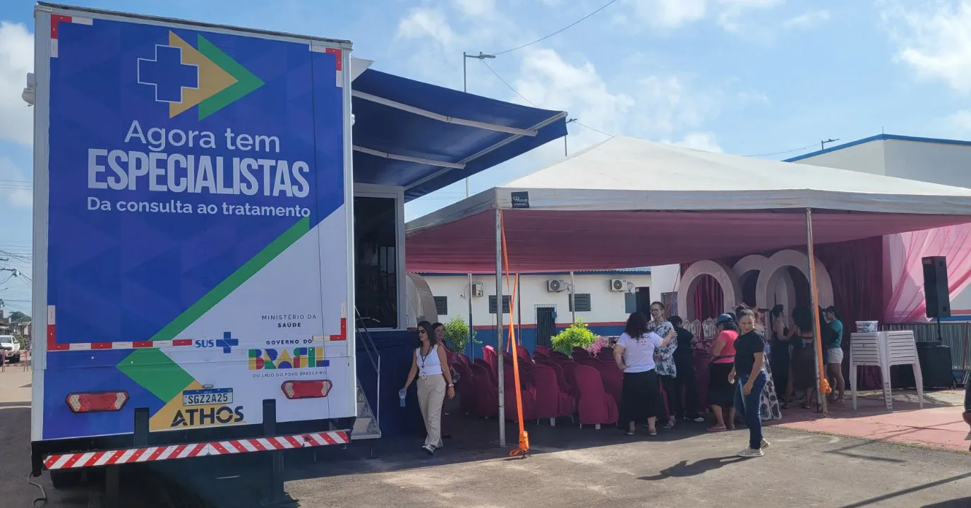 O objetivo do programa é aumentar a capacidade da rede pública a fim de reduzir o tempo de espera por consultas, exames e cirurgias.