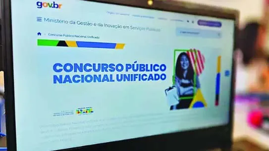 Aprovados e classificados foram nomeados