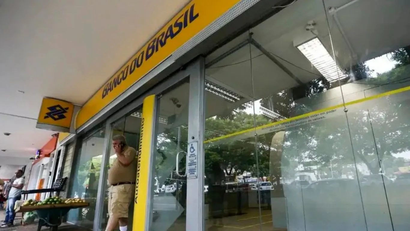 A instituição financeira anunciou a possibilidade de efetuar transações via Pix apenas enviando uma imagem pelo WhatsApp,