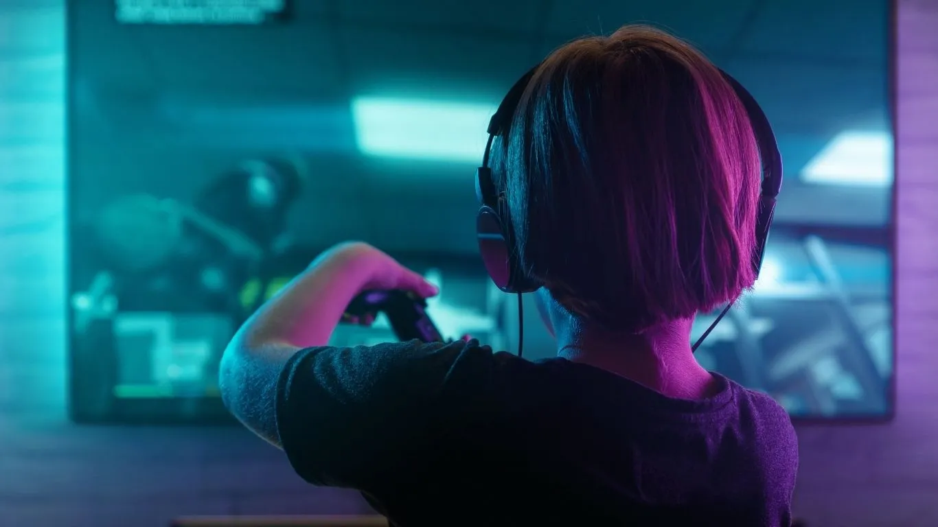 A atualização busca reforçar a proteção de crianças em ambientes digitais, especialmente diante dos riscos de interação com adultos desconhecidos em chats de jogos.