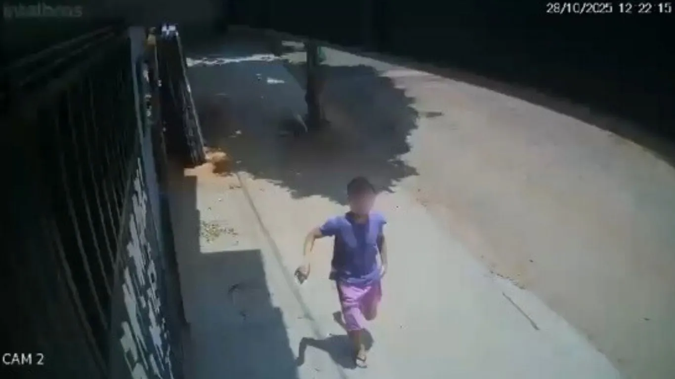 Um vídeo do ocorrido ajudou os policiais a reconhecer o homem.