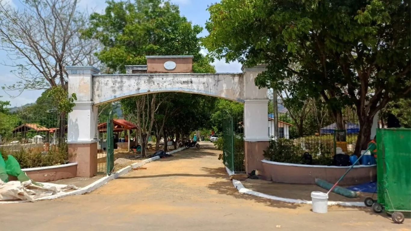 São esperadas mais de 15 mil pessoas em visitação aos cemitérios neste domingo (2) em Parauapebas