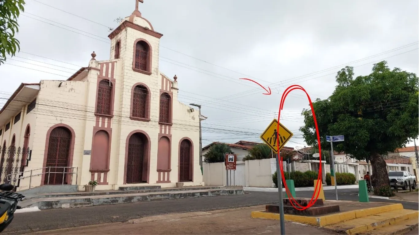 Cruz ficava localizada bem em frente à Paróquia de São Félix de Valois, em Marabá