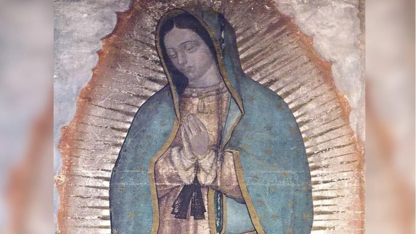 Imagem original de Nossa Senhora de Guadalupe, fotografada em outubro de 2017 – Basílica de Santa Maria de Guadalupe, México.