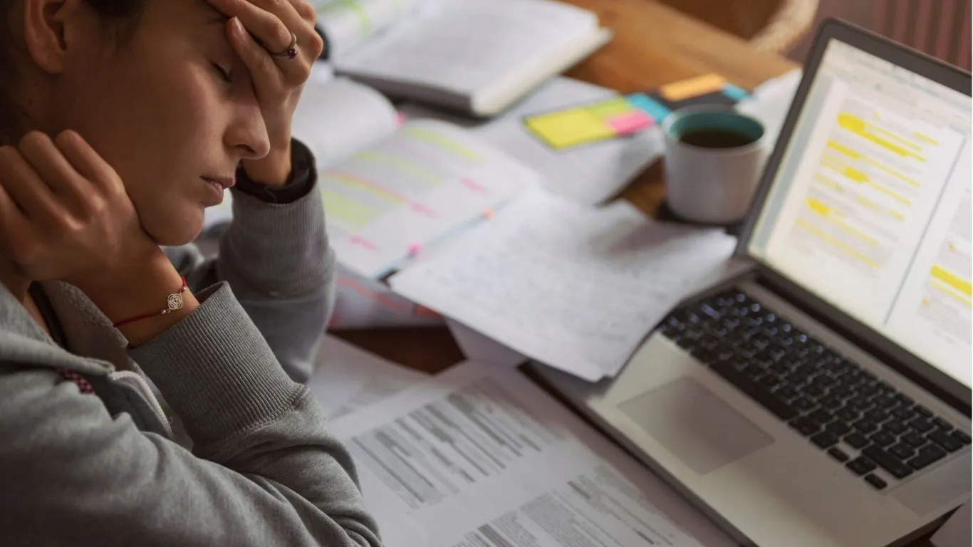 Desde 2019, o burnout é reconhecido pela Organização Mundial da Saúde (OMS) como uma síndrome ocupacional.