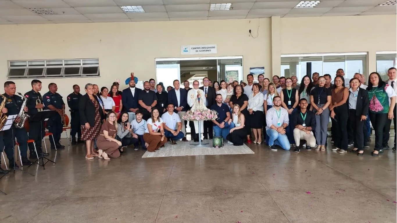 O encontro foi marcado como um momento de devoção e emoção entre servidores, autoridades e fiéis que participaram da acolhida.