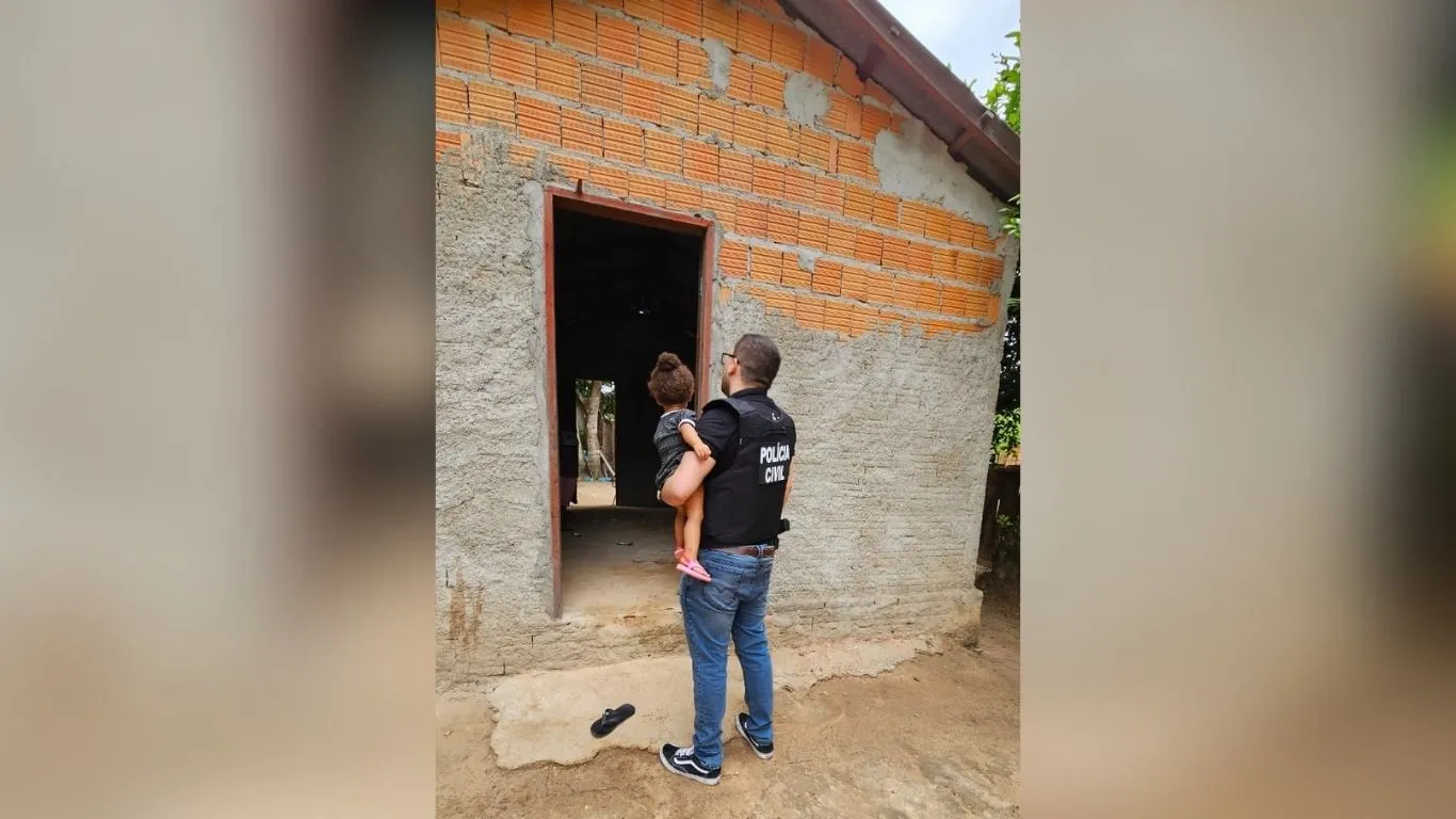A ação aconteceu após o registro do boletim de ocorrência, feito pela mãe da criança, Fabrícia da Silva Batista.