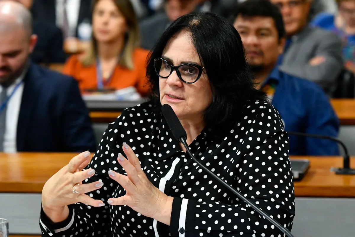 Em fevereiro do ano passado, a senadora se afastou das atividades parlamentares por conta de uma licença médica após uma cirurgia.