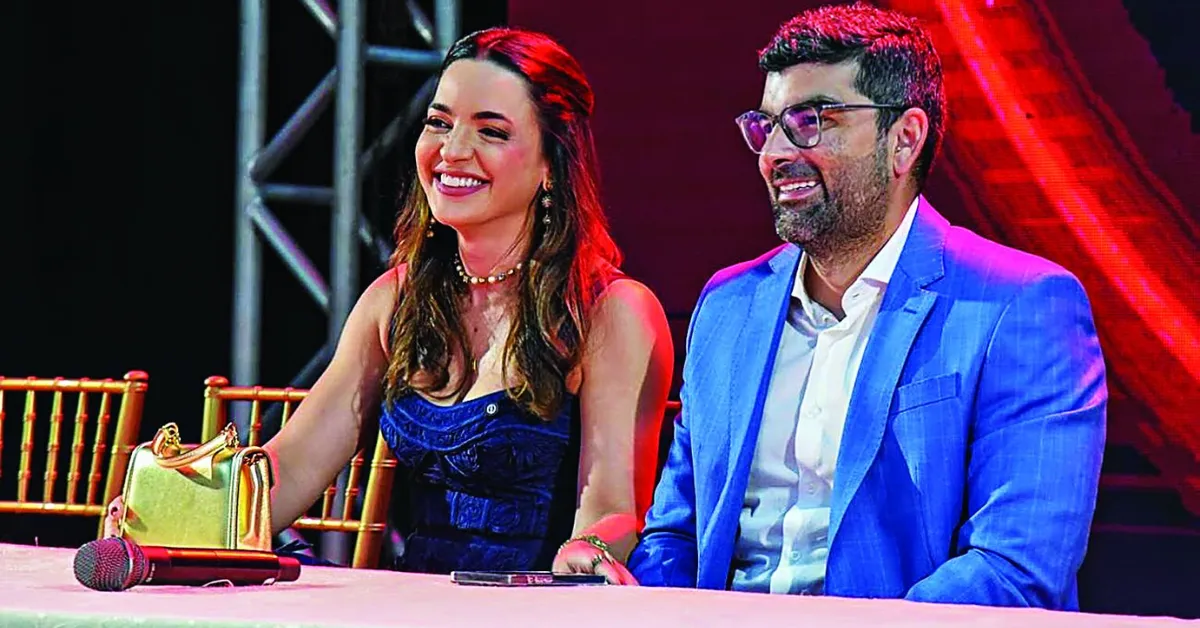 O prefeito Daniel Santos e a esposa, a deputada federal Alessandra Haber