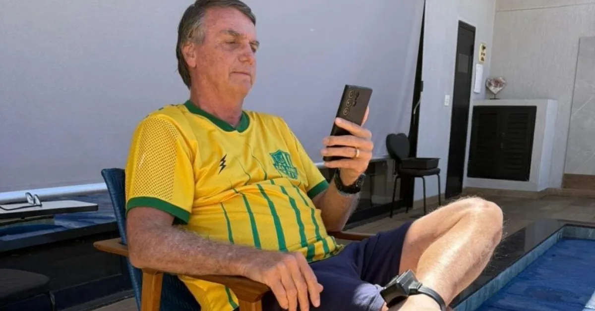 Bolsonaro admitiu ter queimado a tornozeleira eletrônica, divulgada após retirada de sigilo pelo ministro Alexandre de Moraes.