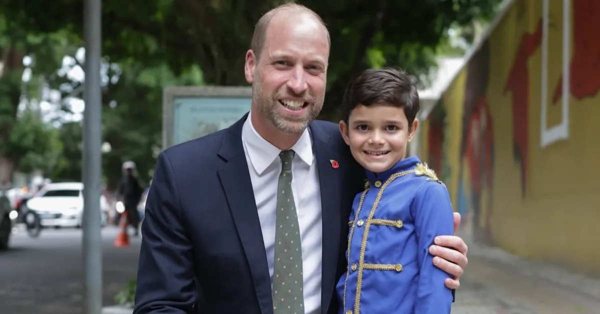 O “pequeno príncipe paraense” Rafael entregou uma carta ao príncipe William durante visita ao Museu Emílio Goeldi, em Belém.