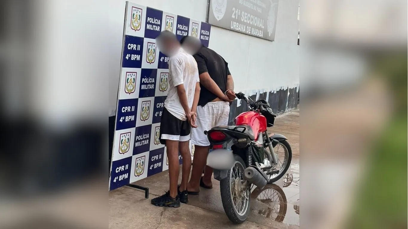 Os acusados e o material apreendido foram apresentados na Delegacia de Polícia Civil para os procedimentos legais cabíveis