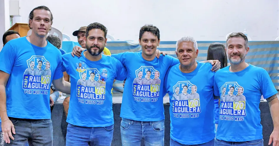 Uma gestão que vem dando dor de cabeça ao torcedor e aos cofres do clube