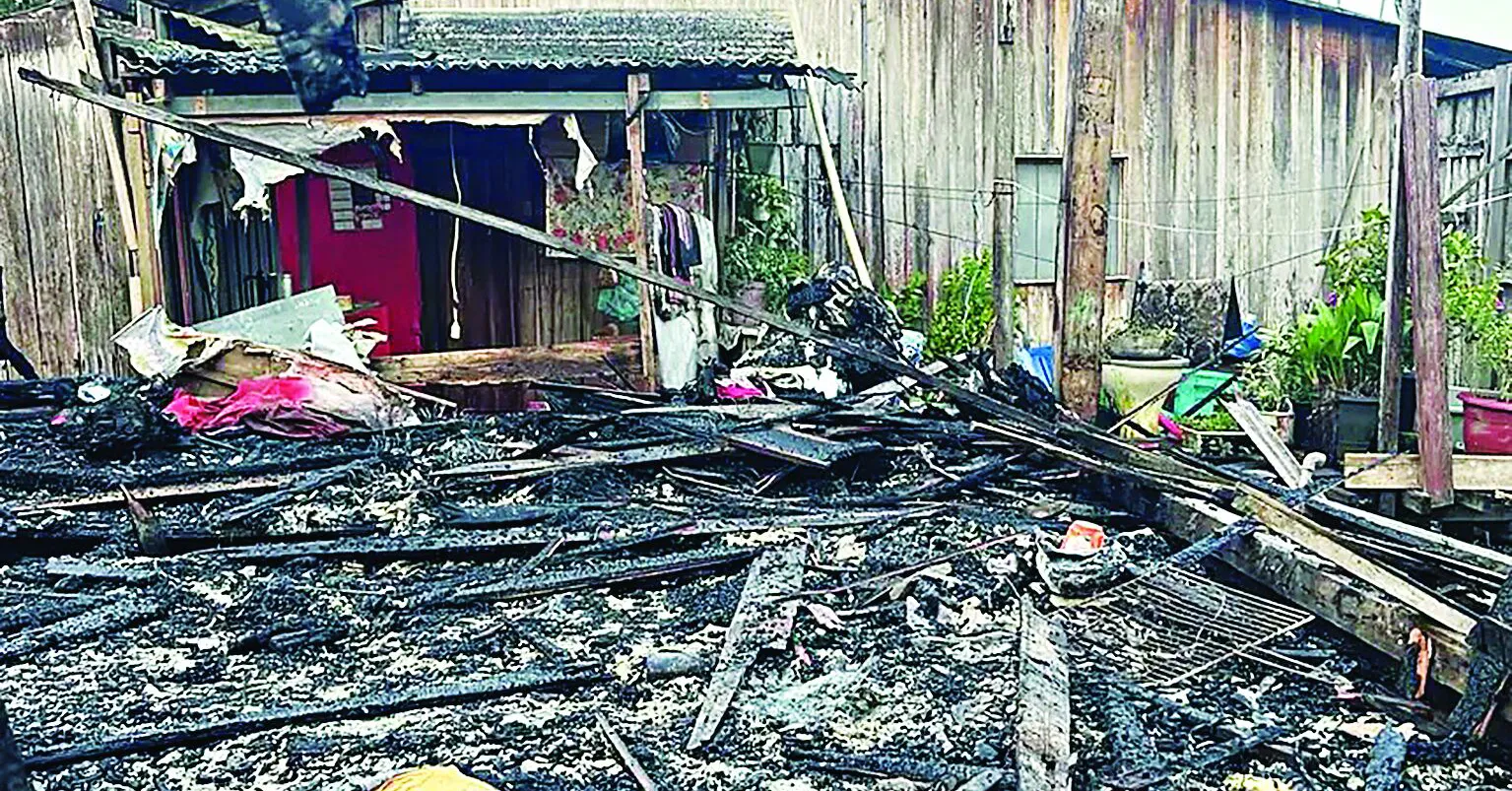 Ao todo, oito famílias foram atingidas pelo fogo, no Tapanã