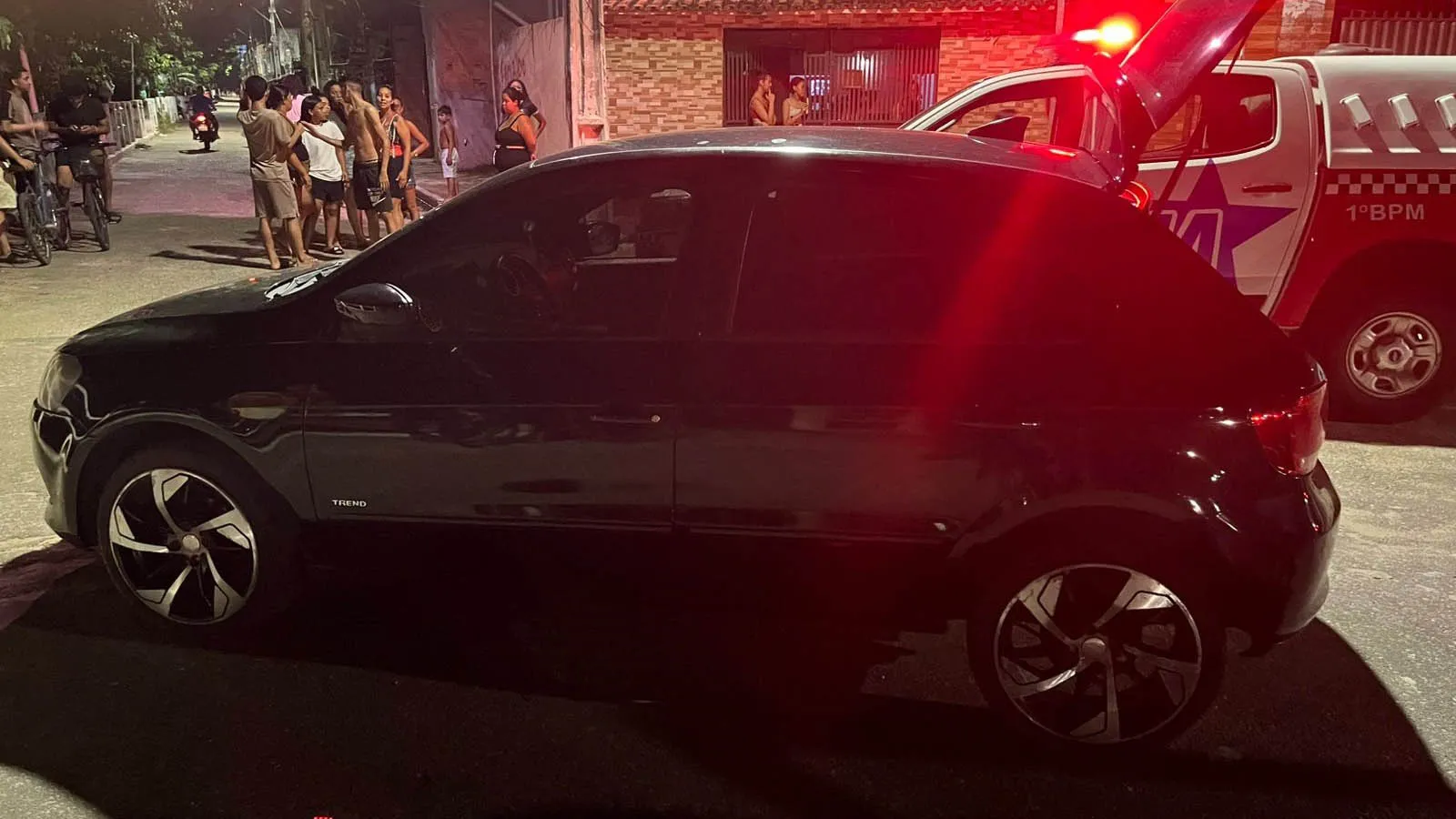 Carro usado pelos suspeitos na ação