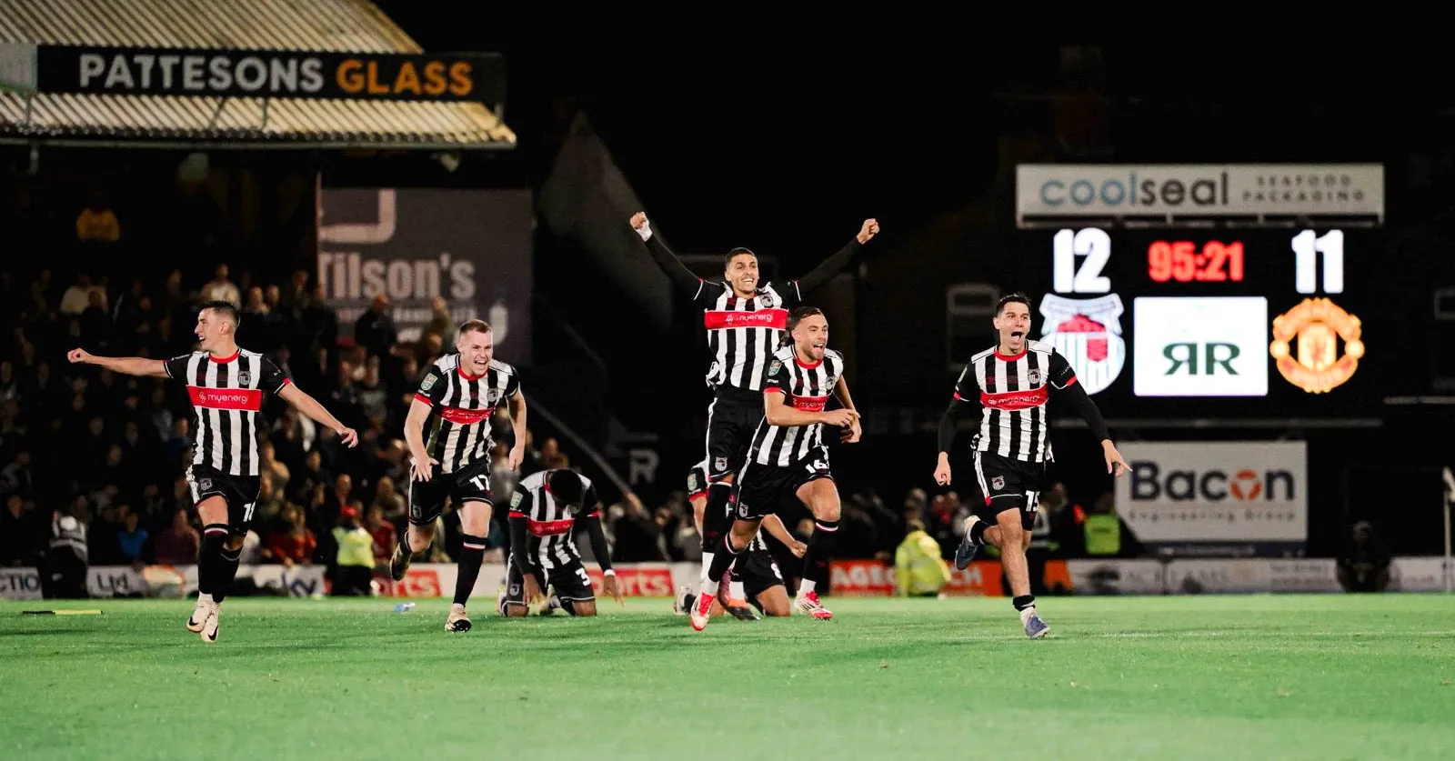 Manchester United acabou eliminado da Copa da Liga Inglesa pelo adversário da 4ª divisão.