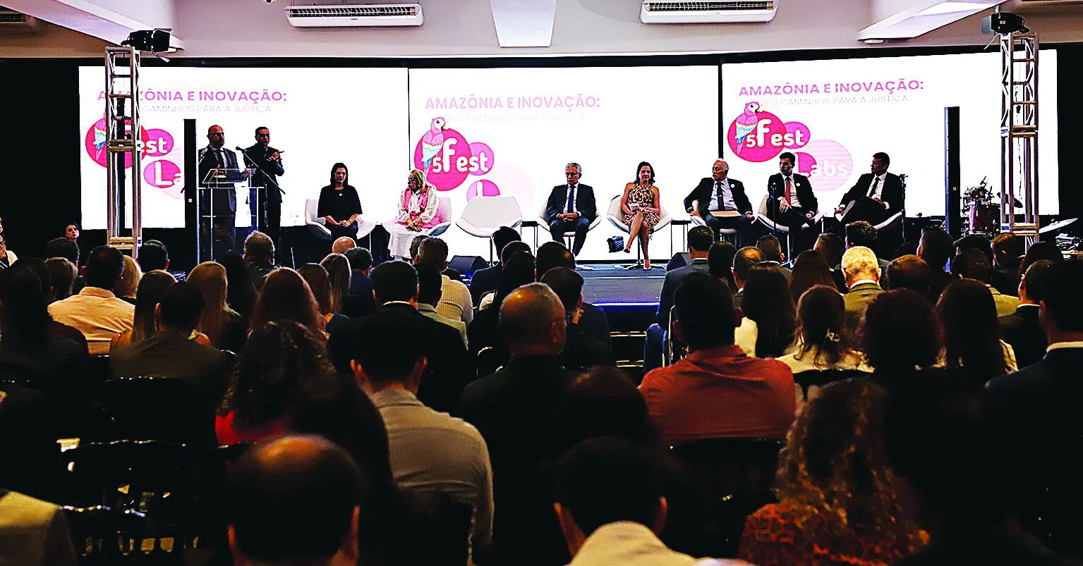 O encontro, promovido pelo Conselho Nacional de Justiça, reúne juízes, desembargadores e servidores de diferentes esferas