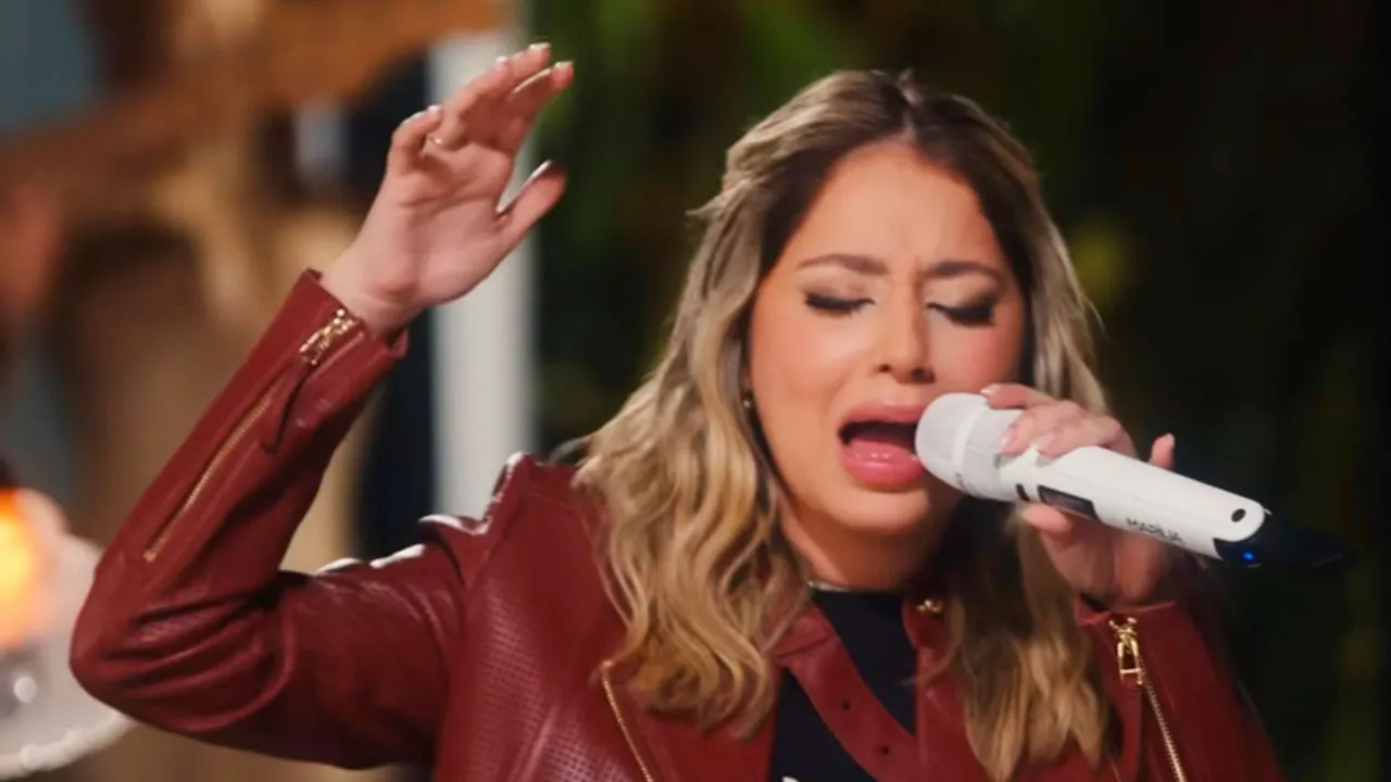 A cada novo trabalho Marília Tavares tem se destacado, chamando a atenção pela produção, qualidade vocal e agora também como compositora