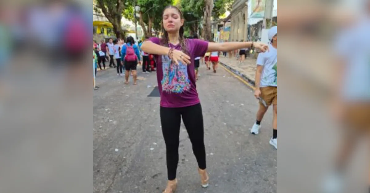 Entre os participantes, a jovem Giovana Nogueira chamou atenção por cumprir sua promessa dançando balé durante todo o trajeto.