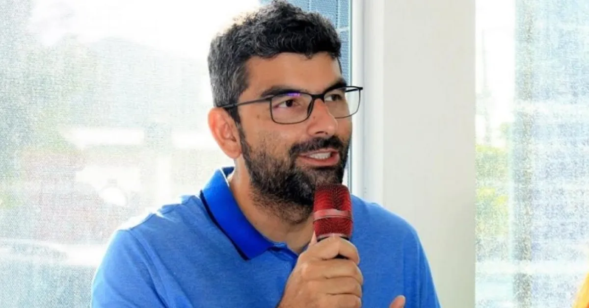 O pedido ocorre em meio a investigações do Ministério Público do Estado do Pará (MPPA), que denunciou o prefeito, empresários e agentes públicos por suspeita de corrupção, fraude em licitações e lavagem de dinheiro.