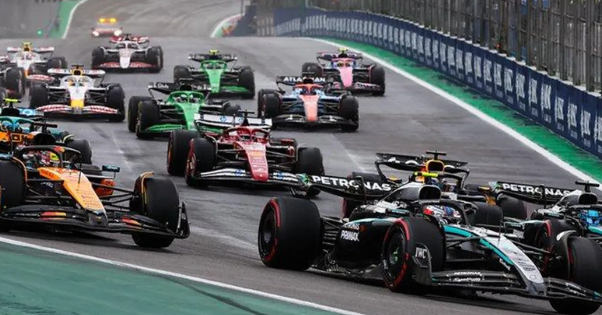 Em entrevista ao Globo Esporte, Hamilton destacou que é um privilégio estar na posição de ser ouvido sobre o tema, embora não seja uma tarefa fácil.